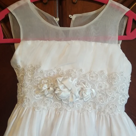 Girl's white formal dress - Picture 2 of 6